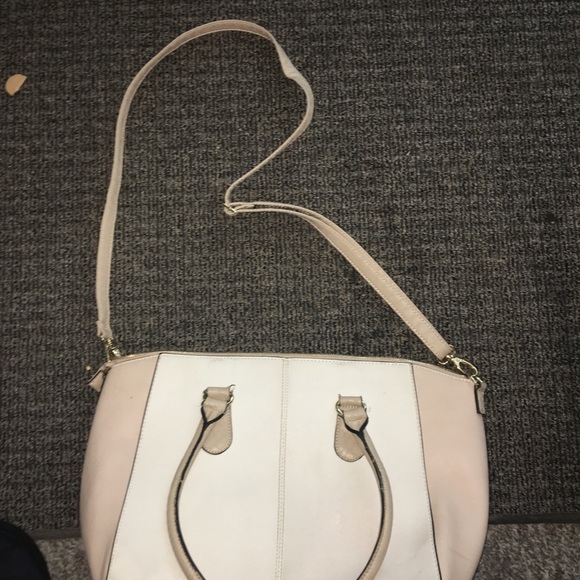 Woman’s shoulder purse by Mossimo - Picture 4 of 5